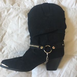 Cowgirl fashion boots